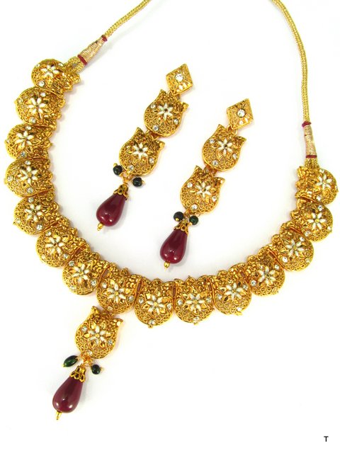 Gold plated designer necklace set